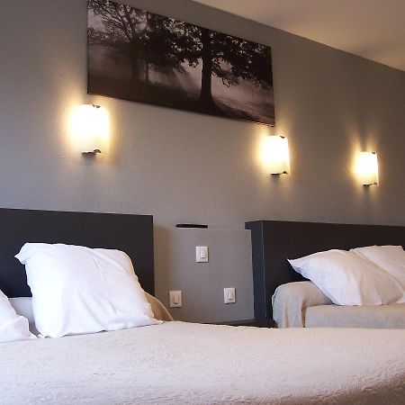 Le Lichou Hotel Vallon-en-Sully Bagian luar foto