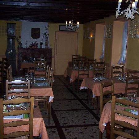 Le Lichou Hotel Vallon-en-Sully Bagian luar foto